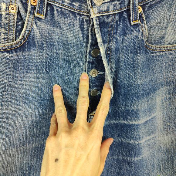 Vintage 90s Levi's 501 Jeans Mens 33x30 Medium Wash Whiskering Straight Fit - Picture 3 of 12